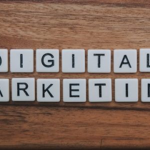 Sekarnag ini sudah banyak agensi yang menawarkan jasa digital marketing untuk bisnis Anda