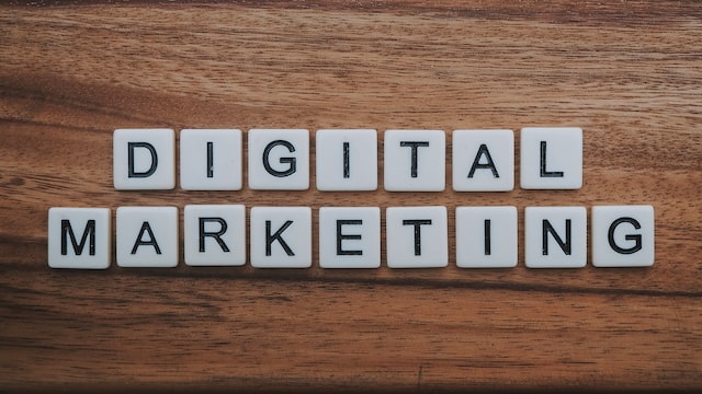 Sekarnag ini sudah banyak agensi yang menawarkan jasa digital marketing untuk bisnis Anda